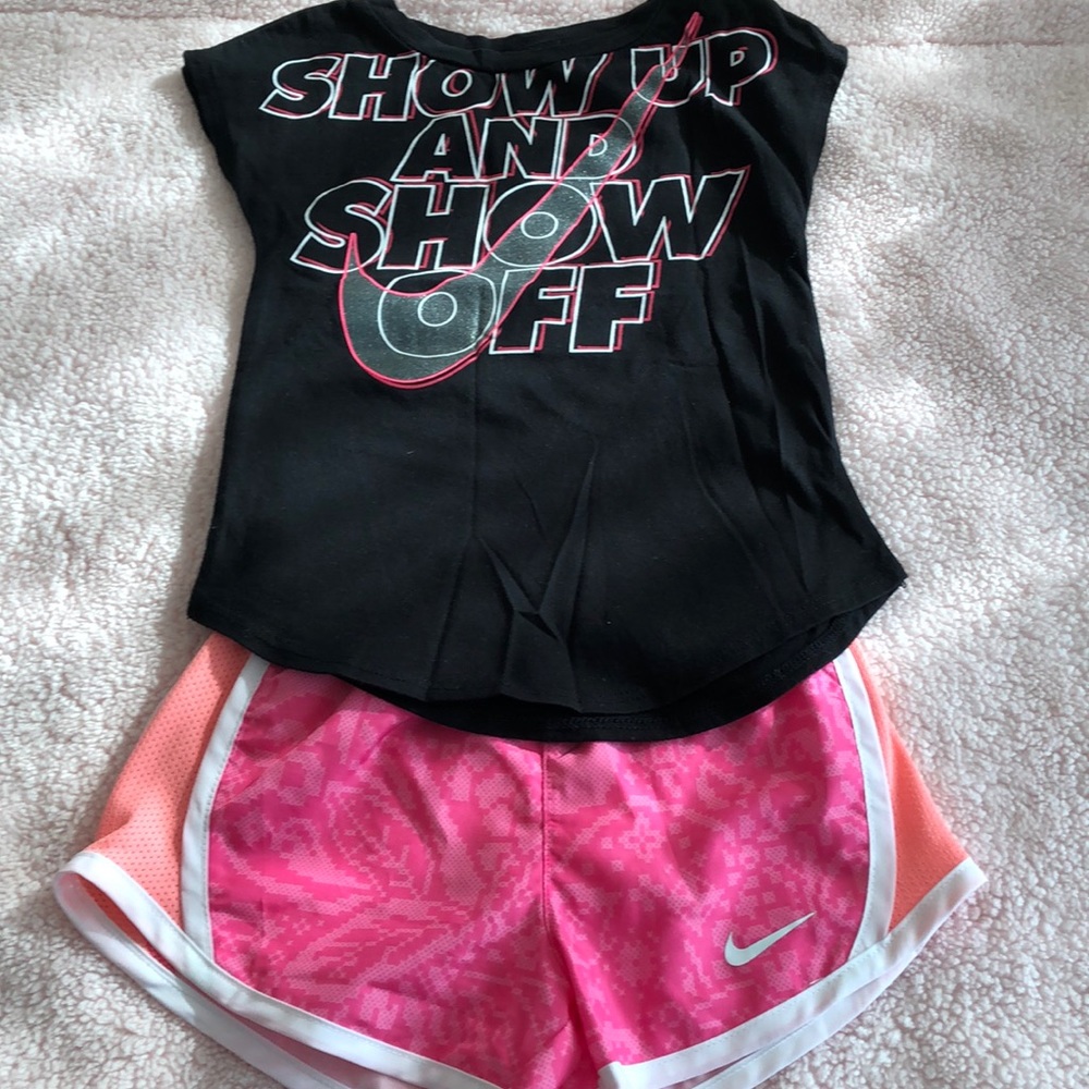 Nike 2 piece short set